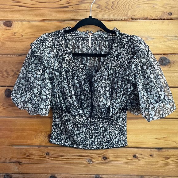 Free People Beatrice Smocked Floral Print Top Size Small Puff Sleeves - Picture 3 of 8